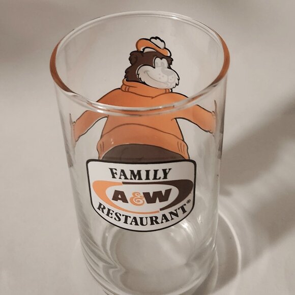 Vintage A&W Family Restaurant Rooty the Great Root Bear Tumbler - Picture 3 of 4